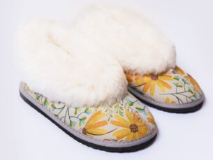 Spring flower sheepskin slippers