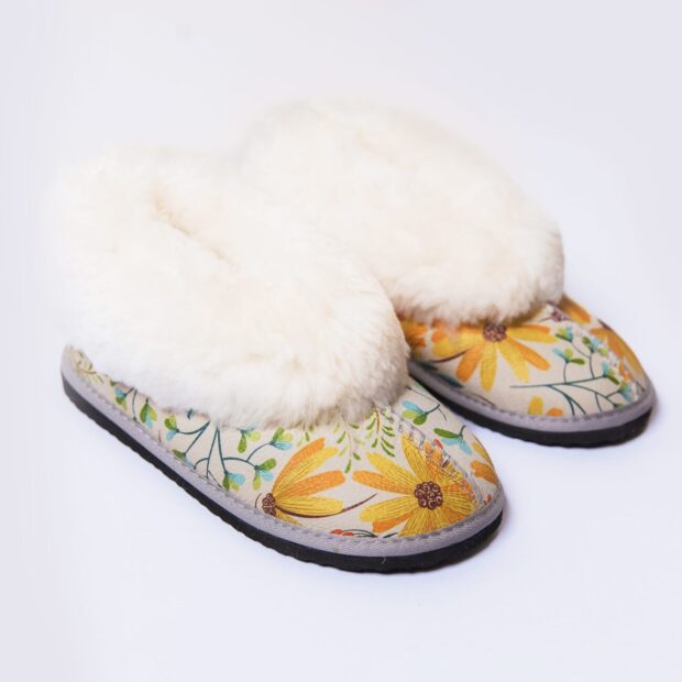 Spring flower sheepskin slippers