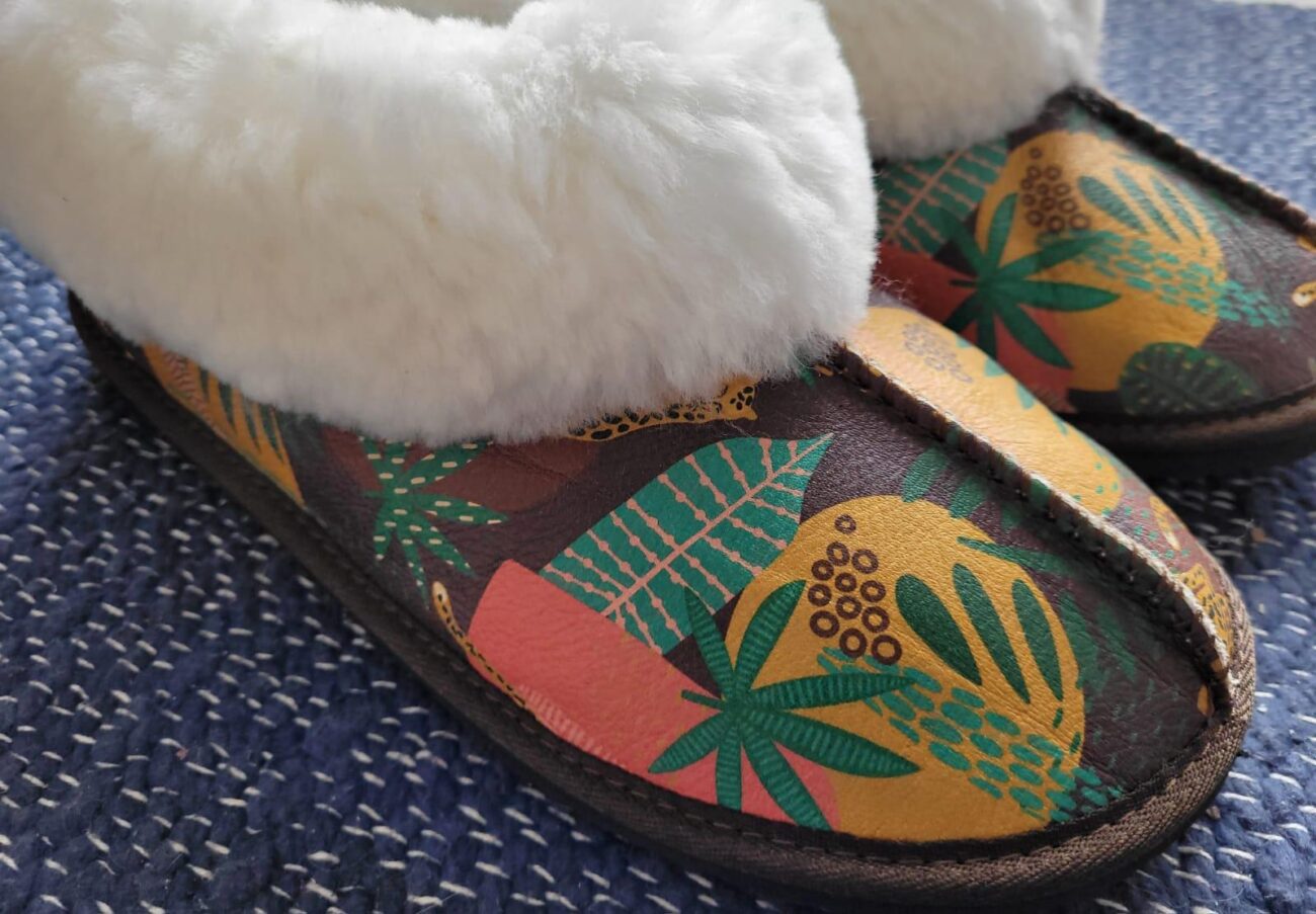 Howick slippers hot sale